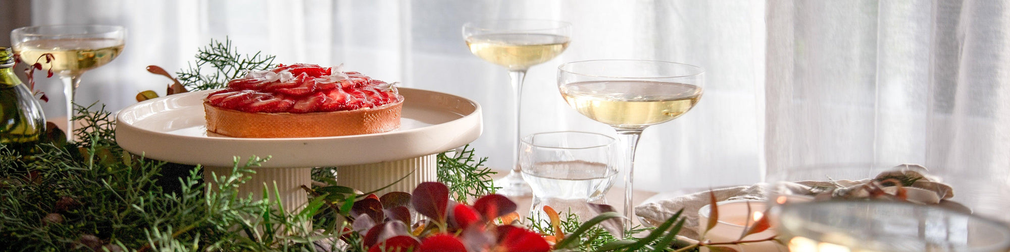 THE NEVÉ CHRISTMAS STYLE GUIDE - Nevé