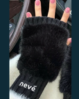 Nevé Remarkables Mittens