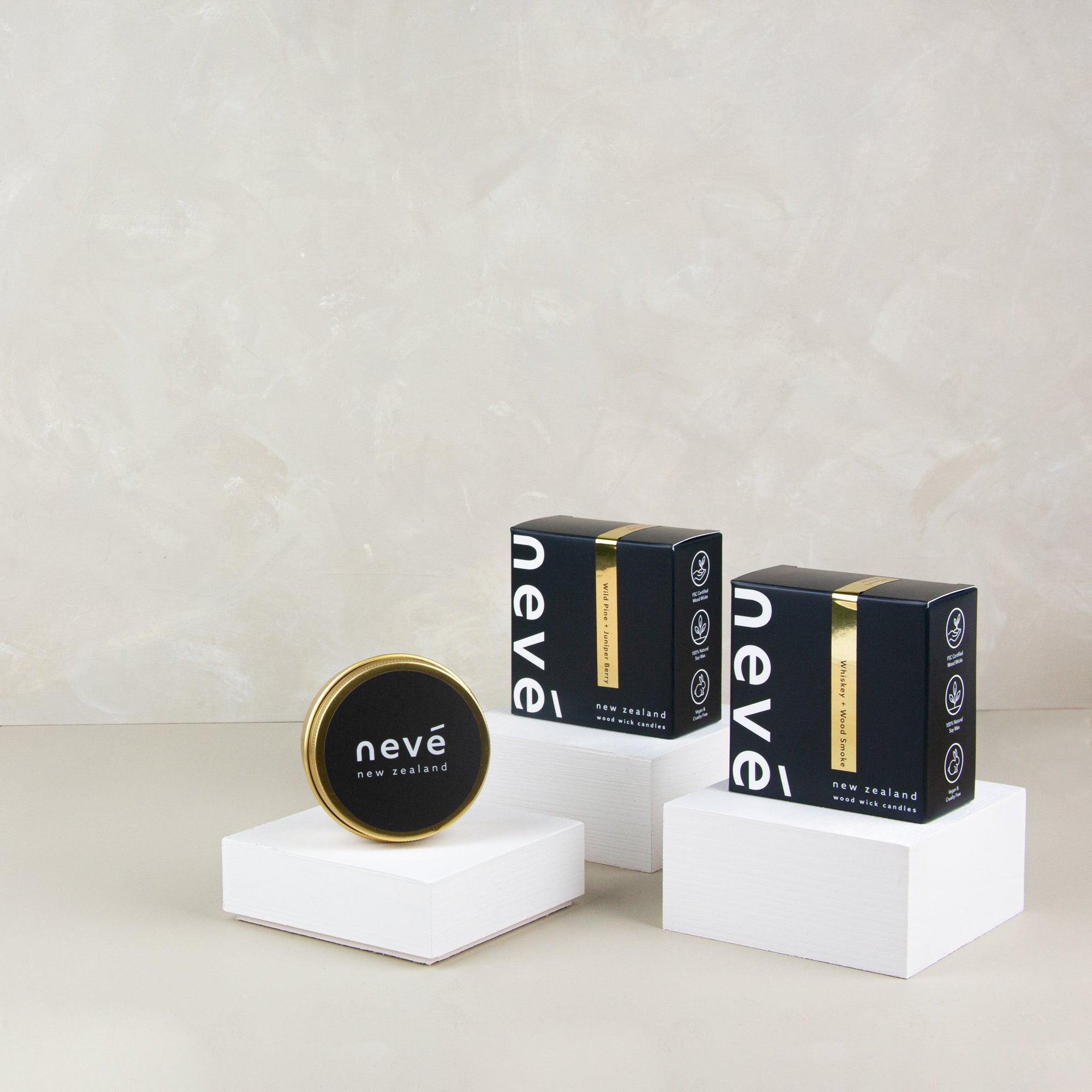 Pomegranate + Juicy Mango Candle - Nevé 